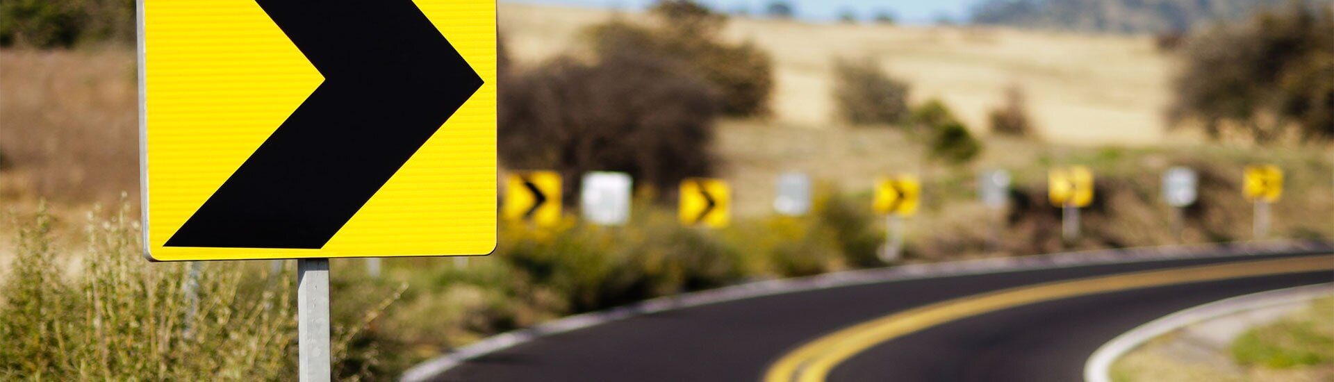 همیار ترافیک شرق؛ همراه ایمنی جاده‌ها و نماد اعتماد در تولید علائم ترافیکی کشور